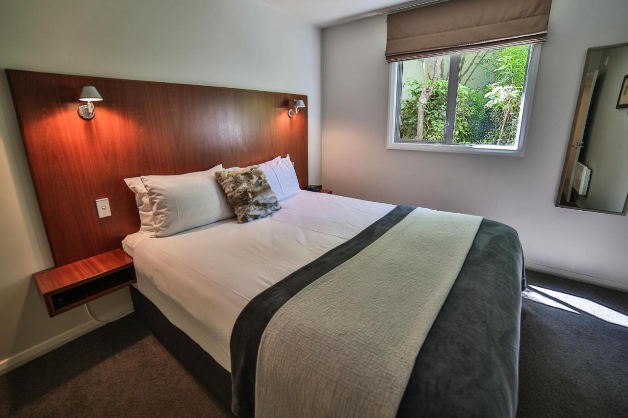Lakeside Apartments Wanaka Esterno foto