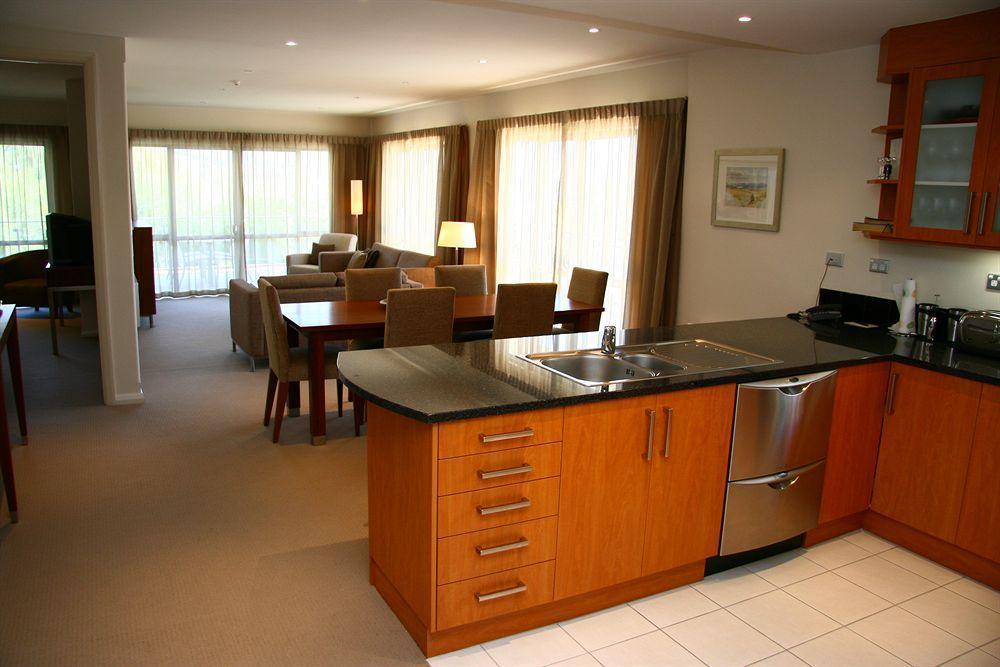 Lakeside Apartments Wanaka Esterno foto