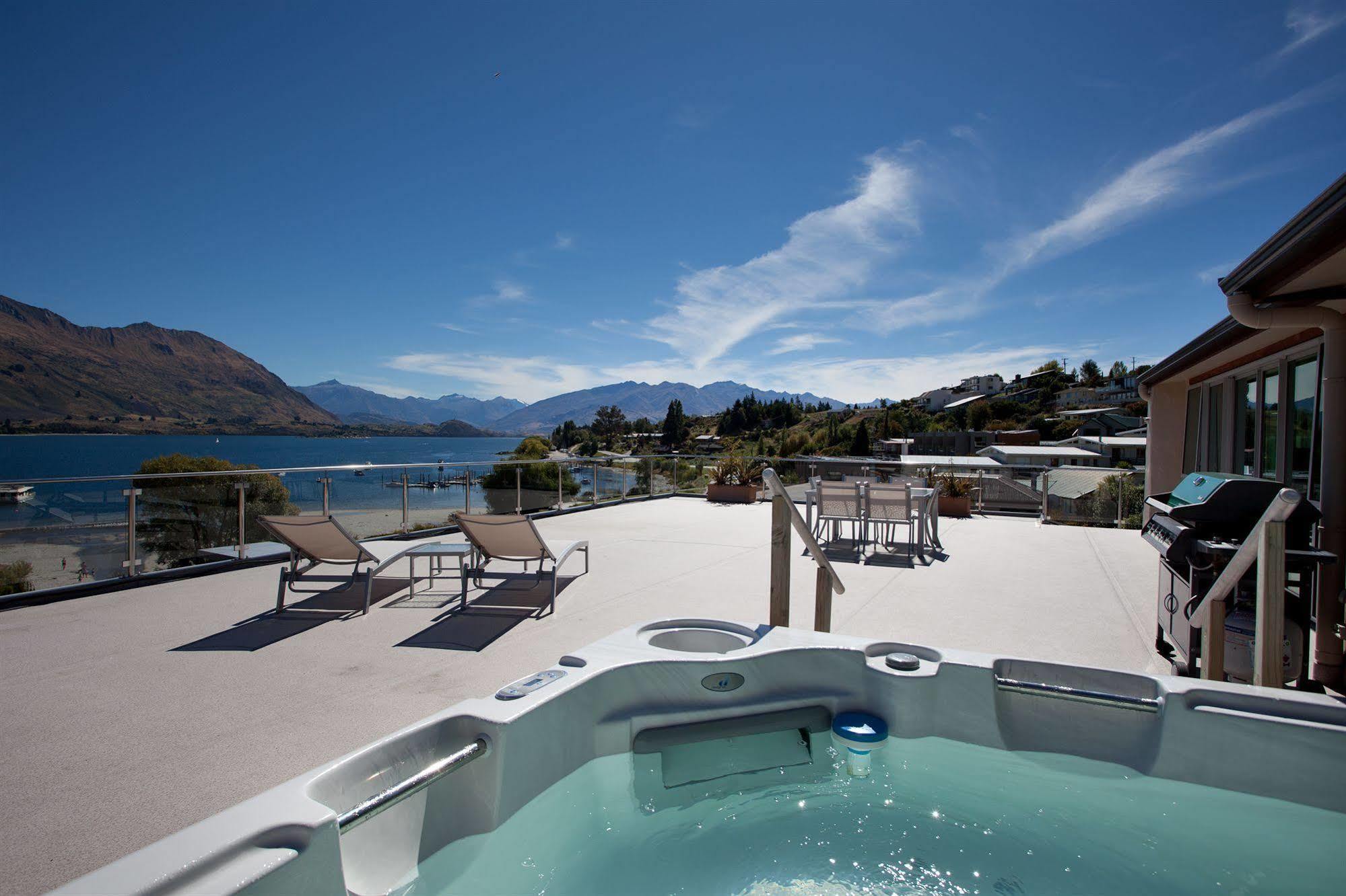 Lakeside Apartments Wanaka Esterno foto