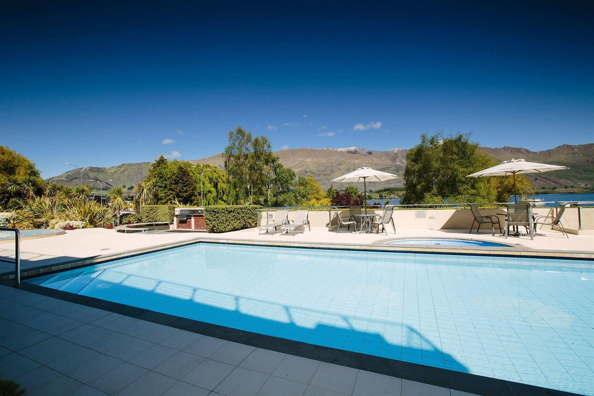 Lakeside Apartments Wanaka Esterno foto